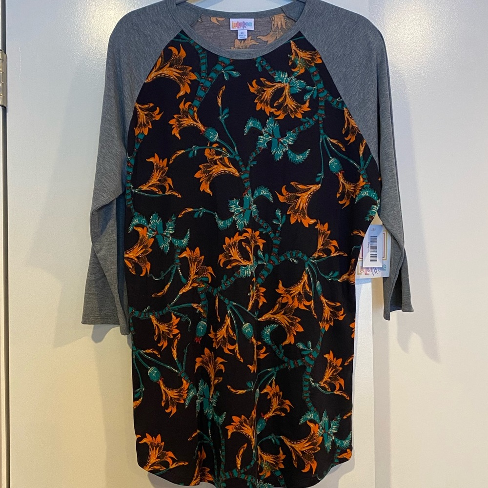 NWT LuLaRoe Randy shirt. 3/4 length sleeves